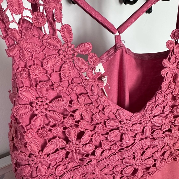 Floral Lace Pink Tank Top - Picture 4 of 6